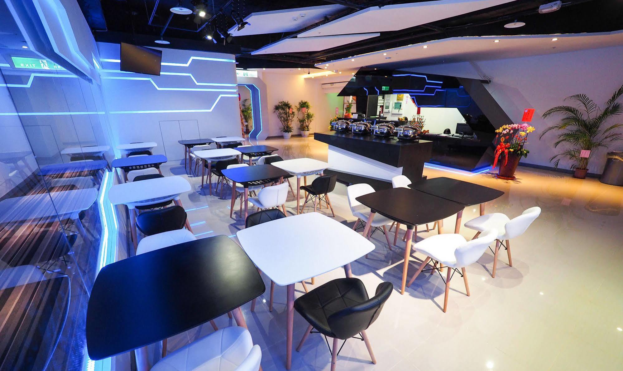 Galaxia Business Hotel Taichung Exterior foto