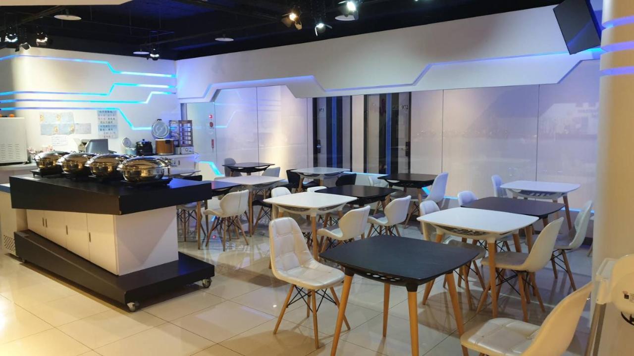 Galaxia Business Hotel Taichung Exterior foto